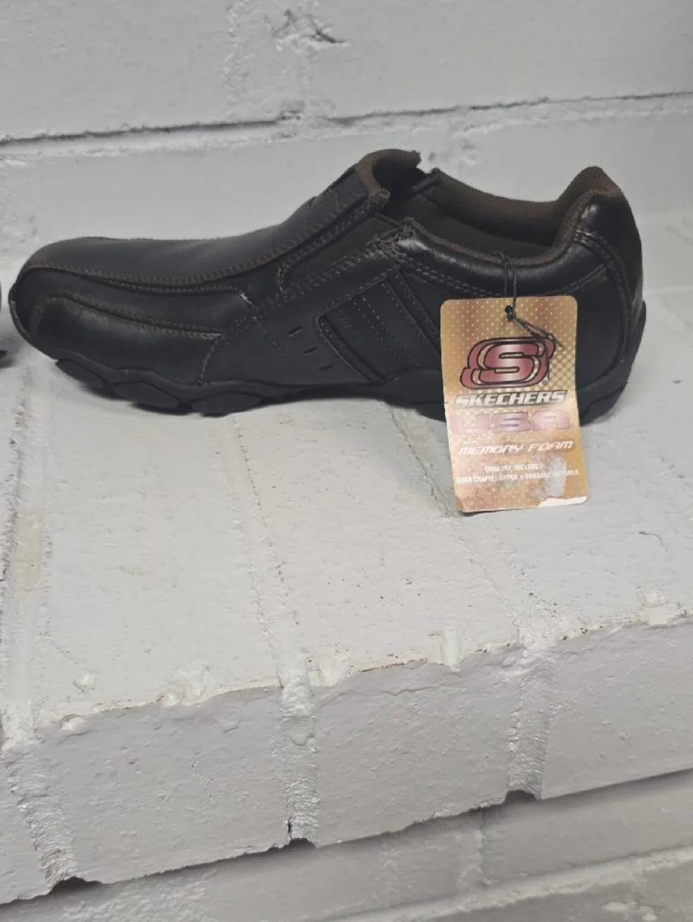 Skechers Men's Diameter Nerves Slip-On Leather Loafers.  Size 7. New.